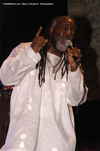 Freddy McGregor @ The Aqueduct on Rose Hall - Friday, January 26, 2007 - 10th Anniversary - Air Jamaica Jazz & Blues Festival 2007 - The Art of Music - Tuesday, January 23 - Saturday, January 27, 2007, The Aqueduct on Rose Hall, Montego Bay, Jamaica - Negril Travel Guide, Negril Jamaica WI - http://www.negriltravelguide.com - info@negriltravelguide.com...!