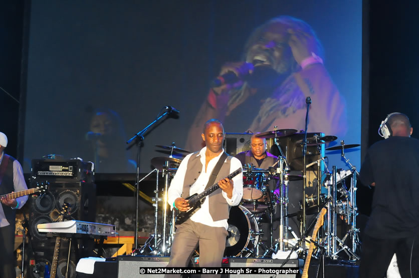 Billy Ocean at the Air Jamaica Jazz and Blues Festival 2008 The Art of Music - Saturday, January 26, 2008 - Air Jamaica Jazz & Blues 2008 The Art of Music venue at the Aqaueduct on Rose Hall Resort & Counrty Club, Montego Bay, St. James, Jamaica W.I. - Thursday, January 24 - Saturday, January 26, 2008 - Photographs by Net2Market.com - Claudine Housen & Barry J. Hough Sr, Photographers - Negril Travel Guide, Negril Jamaica WI - http://www.negriltravelguide.com - info@negriltravelguide.com...!