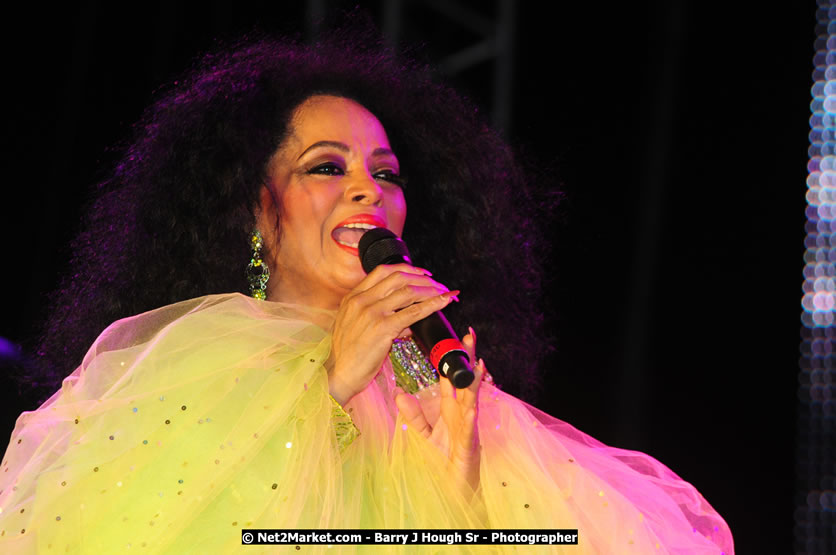 Diana Ross at the Air Jamaica Jazz and Blues Festival 2008 The Art of Music - Saturday, January 26, 2008 - Air Jamaica Jazz & Blues 2008 The Art of Music venue at the Aqaueduct on Rose Hall Resort & Counrty Club, Montego Bay, St. James, Jamaica W.I. - Thursday, January 24 - Saturday, January 26, 2008 - Photographs by Net2Market.com - Claudine Housen & Barry J. Hough Sr, Photographers - Negril Travel Guide, Negril Jamaica WI - http://www.negriltravelguide.com - info@negriltravelguide.com...!