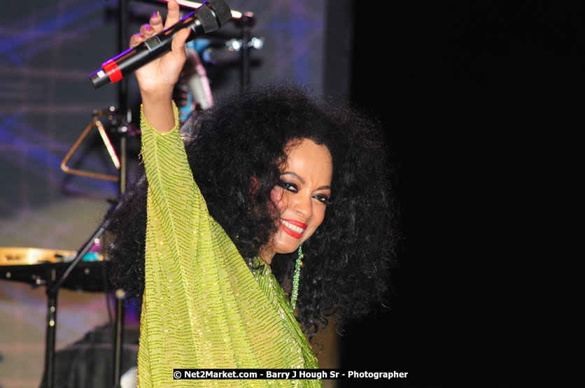 Diana Ross at the Air Jamaica Jazz and Blues Festival 2008 The Art of Music - Saturday, January 26, 2008 - Air Jamaica Jazz & Blues 2008 The Art of Music venue at the Aqaueduct on Rose Hall Resort & Counrty Club, Montego Bay, St. James, Jamaica W.I. - Thursday, January 24 - Saturday, January 26, 2008 - Photographs by Net2Market.com - Claudine Housen & Barry J. Hough Sr, Photographers - Negril Travel Guide, Negril Jamaica WI - http://www.negriltravelguide.com - info@negriltravelguide.com...!