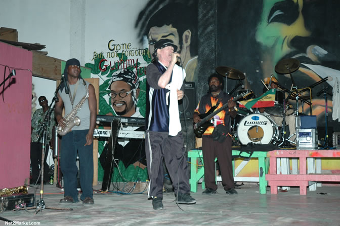 Frankie Paul & King Yellowman - Bobby Dread - Swallow - backed by the Indika Band - MC Earl Polkadot - Presented by Boubon Beach Restaurant, Beach Bar & Oceanfront Accommodations - Negril Travel Guide, Negril Jamaica WI - http://www.negriltravelguide.com - info@negriltravelguide.com...!