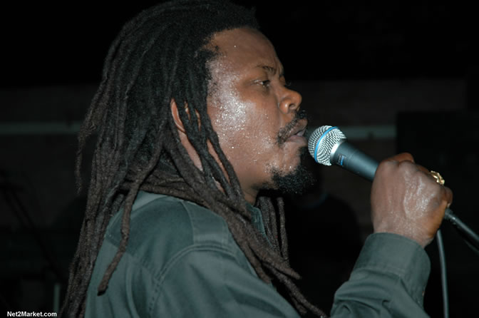 The Messenger, Reggae Super Star - Luciano - Gregory Isaacs - Bobby Dread - Swallow - backed by the Indika Band - Boubon Beach Restaurant, Beach Bar & Oceanfront Accommodations - Negril Travel Guide, Negril Jamaica WI - http://www.negriltravelguide.com - info@negriltravelguide.com...!