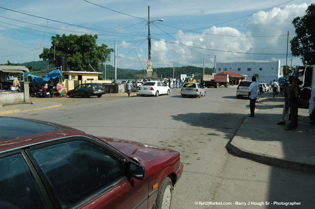 A Walk Around Lucea One Way - Caribbean Medical Mission, Wednesday, October 18, 2006 - Negril Travel Guide, Negril Jamaica WI - http://www.negriltravelguide.com - info@negriltravelguide.com...!