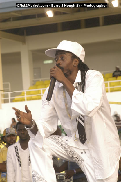 Beenie Man - Cure Fest 2007 - Longing For Concert at Trelawny Multi Purpose Stadium, Trelawny, Jamaica - Sunday, October 14, 2007 - Cure Fest 2007 October 12th-14th, 2007 Presented by Danger Promotions, Iyah Cure Promotions, and Brass Gate Promotions - Alison Young, Publicist - Photographs by Net2Market.com - Barry J. Hough Sr, Photographer - Negril Travel Guide, Negril Jamaica WI - http://www.negriltravelguide.com - info@negriltravelguide.com...!