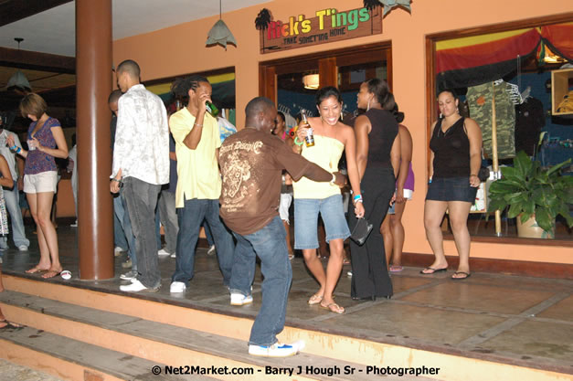 Hybrid Go Ultra - Glamous Life @ Rick's Cafe, Negri, West End - South Beach's most talked about exclusive event for the mature and beautiful - Friday, August 3, 2007, Rick's Cafe, West End, Negril, Westmoreland, Jamaica - Negril Travel Guide.com, Negril Jamaica WI - http://www.negriltravelguide.com - info@negriltravelguide.com...!