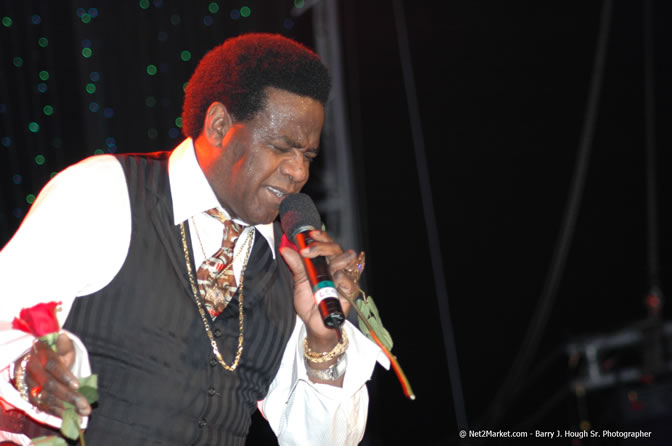 Al Green - Air Jamaica Jazz & Blues Festival 2006 - The Art of Music - Cinnamon Hill Golf Club - Rosehall Resort & Country Club, Montego Bay, Jamaica W.I. - Thursday, Friday 27, 2006 - Negril Travel Guide, Negril Jamaica WI - http://www.negriltravelguide.com - info@negriltravelguide.com...!