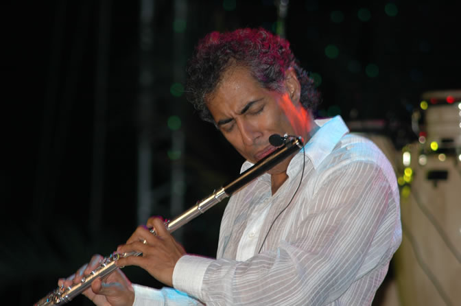 Nestor Torres - Air Jamaica Jazz & Blues Festival 2006 - The Art of Music - Cinnamon Hill Golf Club - Rosehall Resort & Country Club, Montego Bay, Jamaica W.I. - Thursday, January 26, 2006 - Negril Travel Guide, Negril Jamaica WI - http://www.negriltravelguide.com - info@negriltravelguide.com...!