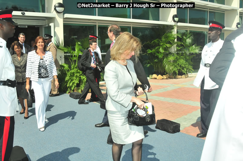 The Unveiling Of The Commemorative Plaque By The Honourable Prime Minister, Orette Bruce Golding, MP, And Their Majesties, King Juan Carlos I And Queen Sofia Of Spain - On Wednesday, February 18, 2009, Marking The Completion Of The Expansion Of Sangster International Airport, Venue at Sangster International Airport, Montego Bay, St James, Jamaica - Wednesday, February 18, 2009 - Photographs by Net2Market.com - Barry J. Hough Sr, Photographer/Photojournalist - Negril Travel Guide, Negril Jamaica WI - http://www.negriltravelguide.com - info@negriltravelguide.com...!