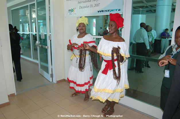 MBJ Airports Limited Welcomes WestJet Airlines - Inaugural Scheduled Service From Toronto Pearsons International Airport - Monday, December 10, 2007 - Sangster International Airport - MBJ Airports Limited, Montego Bay, Jamaica W.I. - Photographs by Net2Market.com - Barry J. Hough Sr, Photographer - Negril Travel Guide, Negril Jamaica WI - http://www.negriltravelguide.com - info@negriltravelguide.com...!