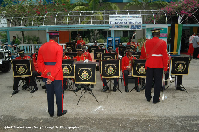 MS Freedom Of The Seas [Royal Caribbean International's - Newest Vessel] Plaques &amp; Keys Ceremony in order to commemorate its first arrival at the Port Montego Bay Photos - Negril Travel Guide, Negril Jamaica WI - http://www.negriltravelguide.com - info@negriltravelguide.com...!