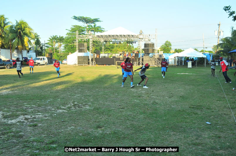 Marley Magic Traffic Jam - Celebrity Football @ Spring Break - Saturday, March 21, 2009 - Also Featuring: Kelley, Capleton, Junior Reid, Spragga Benz, Wayne Marshall, Munga, Romaine Virgo,Embee, Bango Herman, Flava K, Whisky Baggio, Andrew and Wadda Blood, Black Am I, Packa, Venue at Waz Beach, Norman Manley Boulevard, Negril Westmoreland, Jamaica - Saturday, March 21, 2009 - Photographs by Net2Market.com - Barry J. Hough Sr, Photographer/Photojournalist - Negril Travel Guide, Negril Jamaica WI - http://www.negriltravelguide.com - info@negriltravelguide.com...!