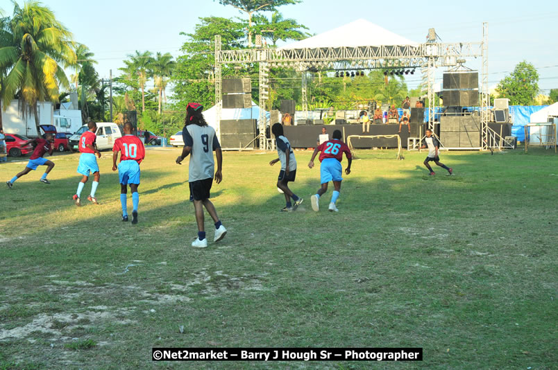 Marley Magic Traffic Jam - Celebrity Football @ Spring Break - Saturday, March 21, 2009 - Also Featuring: Kelley, Capleton, Junior Reid, Spragga Benz, Wayne Marshall, Munga, Romaine Virgo,Embee, Bango Herman, Flava K, Whisky Baggio, Andrew and Wadda Blood, Black Am I, Packa, Venue at Waz Beach, Norman Manley Boulevard, Negril Westmoreland, Jamaica - Saturday, March 21, 2009 - Photographs by Net2Market.com - Barry J. Hough Sr, Photographer/Photojournalist - Negril Travel Guide, Negril Jamaica WI - http://www.negriltravelguide.com - info@negriltravelguide.com...!