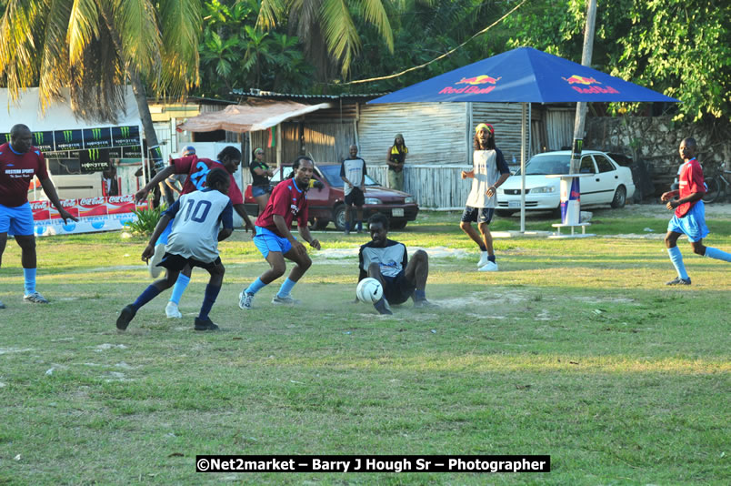 Marley Magic Traffic Jam - Celebrity Football @ Spring Break - Saturday, March 21, 2009 - Also Featuring: Kelley, Capleton, Junior Reid, Spragga Benz, Wayne Marshall, Munga, Romaine Virgo,Embee, Bango Herman, Flava K, Whisky Baggio, Andrew and Wadda Blood, Black Am I, Packa, Venue at Waz Beach, Norman Manley Boulevard, Negril Westmoreland, Jamaica - Saturday, March 21, 2009 - Photographs by Net2Market.com - Barry J. Hough Sr, Photographer/Photojournalist - Negril Travel Guide, Negril Jamaica WI - http://www.negriltravelguide.com - info@negriltravelguide.com...!