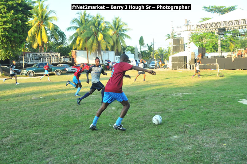 Marley Magic Traffic Jam - Celebrity Football @ Spring Break - Saturday, March 21, 2009 - Also Featuring: Kelley, Capleton, Junior Reid, Spragga Benz, Wayne Marshall, Munga, Romaine Virgo,Embee, Bango Herman, Flava K, Whisky Baggio, Andrew and Wadda Blood, Black Am I, Packa, Venue at Waz Beach, Norman Manley Boulevard, Negril Westmoreland, Jamaica - Saturday, March 21, 2009 - Photographs by Net2Market.com - Barry J. Hough Sr, Photographer/Photojournalist - Negril Travel Guide, Negril Jamaica WI - http://www.negriltravelguide.com - info@negriltravelguide.com...!