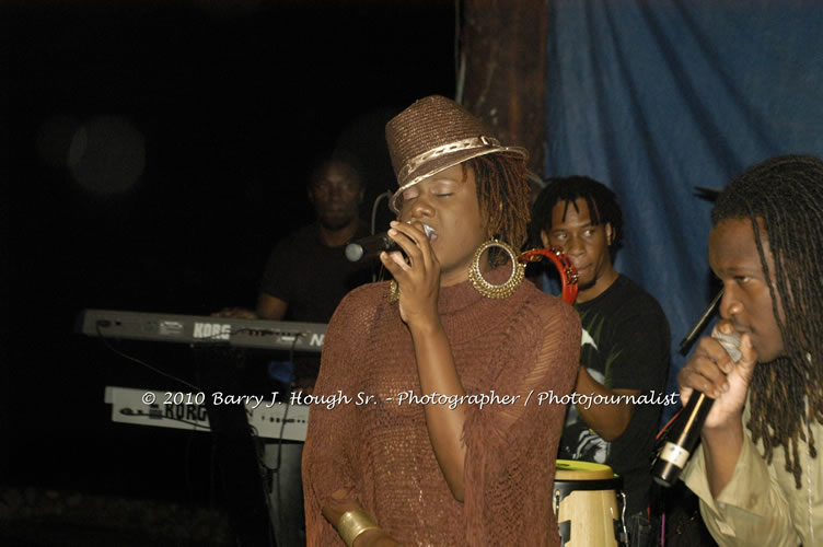 Etana - Live In Concert - One Love Reggae Concert Series 09/10 @ Negril Escape Resort and Spa, December 22, 2009, One Love Drive, West End, Negril, Westmoreland, Jamaica W.I. - Photographs by Net2Market.com - Barry J. Hough Sr, Photographer/Photojournalist - Negril Travel Guide, Negril Jamaica WI - http://www.negriltravelguide.com - info@negriltravelguide.com...!