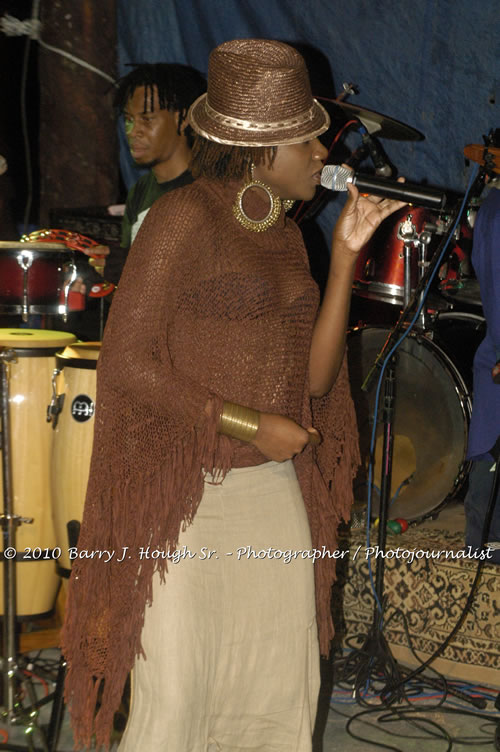 Etana - Live In Concert - One Love Reggae Concert Series 09/10 @ Negril Escape Resort and Spa, December 22, 2009, One Love Drive, West End, Negril, Westmoreland, Jamaica W.I. - Photographs by Net2Market.com - Barry J. Hough Sr, Photographer/Photojournalist - Negril Travel Guide, Negril Jamaica WI - http://www.negriltravelguide.com - info@negriltravelguide.com...!