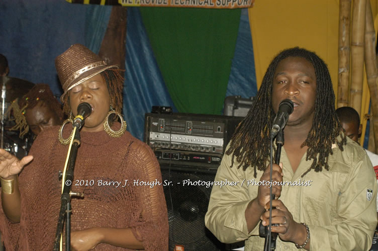 Etana - Live In Concert - One Love Reggae Concert Series 09/10 @ Negril Escape Resort and Spa, December 22, 2009, One Love Drive, West End, Negril, Westmoreland, Jamaica W.I. - Photographs by Net2Market.com - Barry J. Hough Sr, Photographer/Photojournalist - Negril Travel Guide, Negril Jamaica WI - http://www.negriltravelguide.com - info@negriltravelguide.com...!