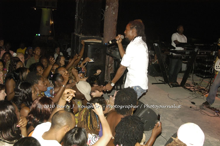 JAH Cure - Live In Concert @ Negril Escape Resort and Spa, December 15, 2009, One Love Drive, West End, Negril, Westmoreland, Jamaica W.I. - Photographs by Net2Market.com - Barry J. Hough Sr, Photographer/Photojournalist - Negril Travel Guide, Negril Jamaica WI - http://www.negriltravelguide.com - info@negriltravelguide.com...!