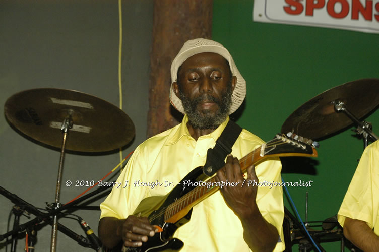 John Holt - Live in Concert - Also featuring Uprising Bank, plus DJ Gemini @ One Love Reggae Concerts Series 09/10 @ Negril Escape Resort & Spa, February 9, 2010, One Love Drive, West End, Negril, Westmoreland, Jamaica W.I. - Photographs by Net2Market.com - Barry J. Hough Sr, Photographer/Photojournalist - The Negril Travel Guide - Negril's and Jamaica's Number One Concert Photography Web Site with over 40,000 Jamaican Concert photographs Published -  Negril Travel Guide, Negril Jamaica WI - http://www.negriltravelguide.com - info@negriltravelguide.com...!