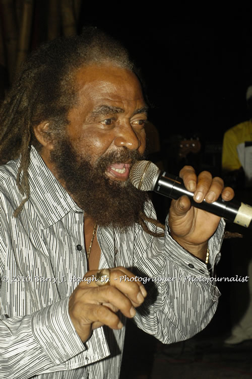 John Holt - Live in Concert - Also featuring Uprising Bank, plus DJ Gemini @ One Love Reggae Concerts Series 09/10 @ Negril Escape Resort & Spa, February 9, 2010, One Love Drive, West End, Negril, Westmoreland, Jamaica W.I. - Photographs by Net2Market.com - Barry J. Hough Sr, Photographer/Photojournalist - The Negril Travel Guide - Negril's and Jamaica's Number One Concert Photography Web Site with over 40,000 Jamaican Concert photographs Published -  Negril Travel Guide, Negril Jamaica WI - http://www.negriltravelguide.com - info@negriltravelguide.com...!