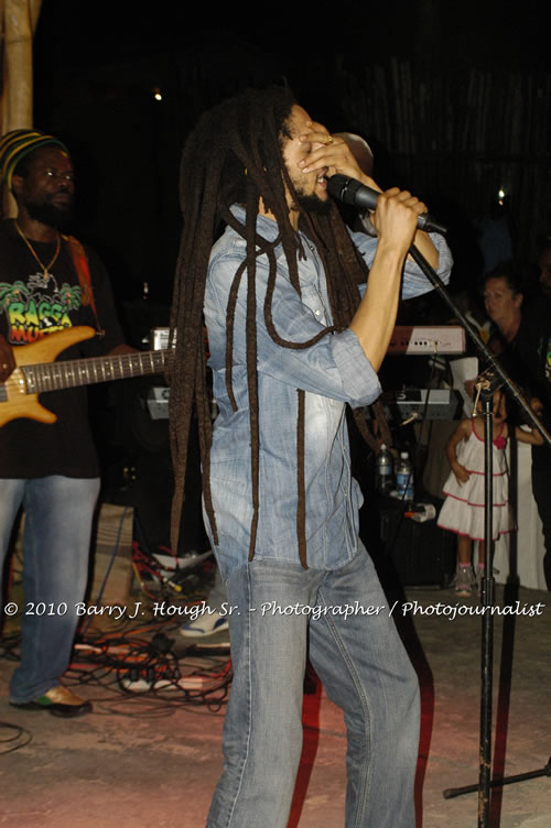 Julian Marley - Grammy Nominee & Son of the Legend Bob Marley - Live in Concert - Also featuring Ras Noble, Power Drill, Iron Head, & Robin Banks - Backing Band Roots Warrior, plus DJ Gemini @ One Love Reggae Concerts Series 09/10 @ Negril Escape Resort & Spa, February 2, 2010, One Love Drive, West End, Negril, Westmoreland, Jamaica W.I. - Photographs by Net2Market.com - Barry J. Hough Sr, Photographer/Photojournalist - The Negril Travel Guide - Negril's and Jamaica's Number One Concert Photography Web Site with over 40,000 Jamaican Concert photographs Published -  Negril Travel Guide, Negril Jamaica WI - http://www.negriltravelguide.com - info@negriltravelguide.com...!