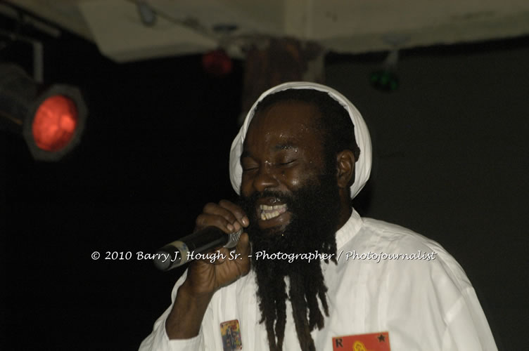 Marcia Griffiths & Edge Michael - Live In Concert - One Love Reggae Concert Series 09/10 @ Negril Escape Resort and Spa, December 29, 2009, One Love Drive, West End, Negril, Westmoreland, Jamaica W.I. - Photographs by Net2Market.com - Barry J. Hough Sr, Photographer/Photojournalist - Negril Travel Guide, Negril Jamaica WI - http://www.negriltravelguide.com - info@negriltravelguide.com...!