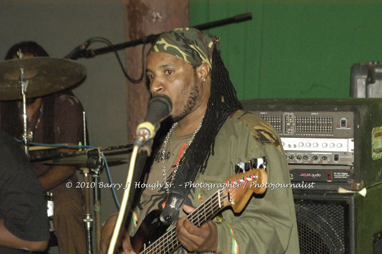 Marcia Griffiths & Edge Michael - Live In Concert - One Love Reggae Concert Series 09/10 @ Negril Escape Resort and Spa, December 29, 2009, One Love Drive, West End, Negril, Westmoreland, Jamaica W.I. - Photographs by Net2Market.com - Barry J. Hough Sr, Photographer/Photojournalist - Negril Travel Guide, Negril Jamaica WI - http://www.negriltravelguide.com - info@negriltravelguide.com...!