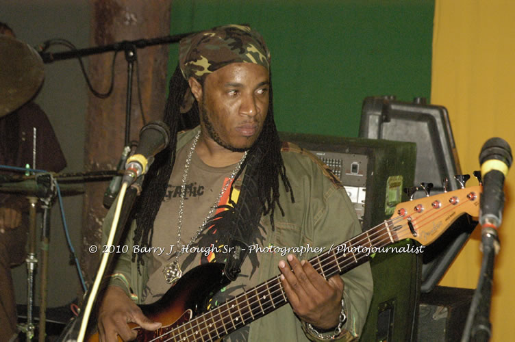 Marcia Griffiths & Edge Michael - Live In Concert - One Love Reggae Concert Series 09/10 @ Negril Escape Resort and Spa, December 29, 2009, One Love Drive, West End, Negril, Westmoreland, Jamaica W.I. - Photographs by Net2Market.com - Barry J. Hough Sr, Photographer/Photojournalist - Negril Travel Guide, Negril Jamaica WI - http://www.negriltravelguide.com - info@negriltravelguide.com...!