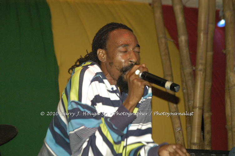 Queen Ifrica - Live In Concert - One Love Reggae Concert Series 09/10 @ Negril Escape Resort and Spa, January 5, 2010, One Love Drive, West End, Negril, Westmoreland, Jamaica W.I. - Photographs by Net2Market.com - Barry J. Hough Sr, Photographer/Photojournalist - Negril Travel Guide, Negril Jamaica WI - http://www.negriltravelguide.com - info@negriltravelguide.com...!