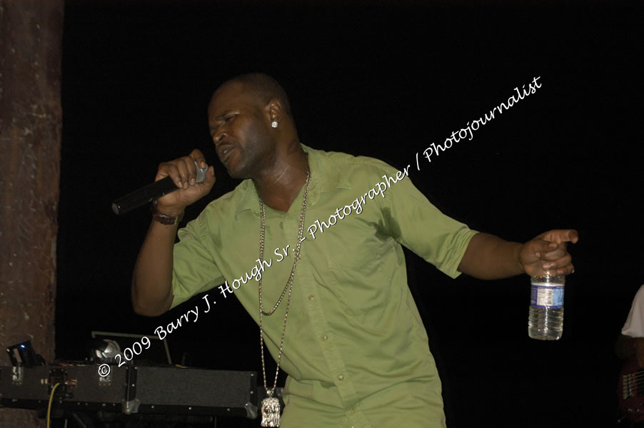  Sanchez - Live in Concert - at the One Love Reggae Concert Series 09/10 @ Negril Escape Resort & Spa - Also Featuring: Timmi Burrell and Justice Merchant- Backing Band Roots Warrior - DJ Gemini - MC Oliver Cargill, Negril Escape Resort & Spa, One Love Drive, West End, Negril, Westmoreland, Jamaica W.I. - Tuesday, November 24, 2009 - Photographs by Net2Market.com - Barry J. Hough Sr, Photographer / Photojournalist - Photos taken with a Nikon D70, D100, or D300 - Negril Travel Guide, Negril Jamaica WI - http://www.negriltravelguide.com - info@negriltravelguide.com...!