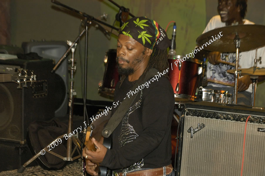  Sanchez - Live in Concert - at the One Love Reggae Concert Series 09/10 @ Negril Escape Resort & Spa - Also Featuring: Timmi Burrell and Justice Merchant- Backing Band Roots Warrior - DJ Gemini - MC Oliver Cargill, Negril Escape Resort & Spa, One Love Drive, West End, Negril, Westmoreland, Jamaica W.I. - Tuesday, November 24, 2009 - Photographs by Net2Market.com - Barry J. Hough Sr, Photographer / Photojournalist - Photos taken with a Nikon D70, D100, or D300 - Negril Travel Guide, Negril Jamaica WI - http://www.negriltravelguide.com - info@negriltravelguide.com...!