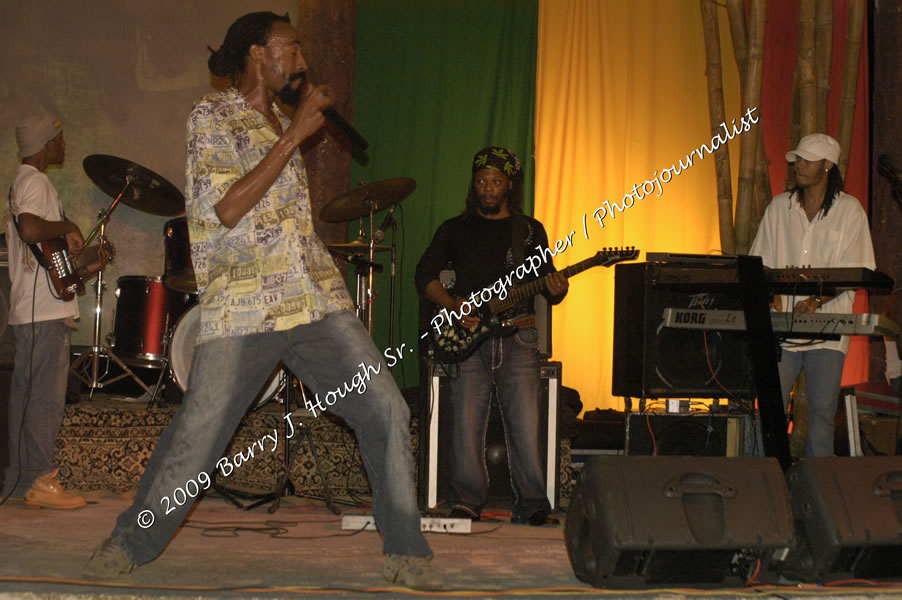  Sanchez - Live in Concert - at the One Love Reggae Concert Series 09/10 @ Negril Escape Resort & Spa - Also Featuring: Timmi Burrell and Justice Merchant- Backing Band Roots Warrior - DJ Gemini - MC Oliver Cargill, Negril Escape Resort & Spa, One Love Drive, West End, Negril, Westmoreland, Jamaica W.I. - Tuesday, November 24, 2009 - Photographs by Net2Market.com - Barry J. Hough Sr, Photographer / Photojournalist - Photos taken with a Nikon D70, D100, or D300 - Negril Travel Guide, Negril Jamaica WI - http://www.negriltravelguide.com - info@negriltravelguide.com...!