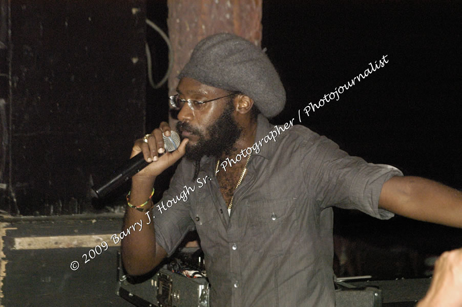  Tarrus Riley - Live in Concert - at the One Love Reggae Concert Series 09/10 @ Negril Escape Resort & Spa - Also Featuring: Mistic Bowie, Monday Justice, Cash, Dean Frazier - DJ Gemini - MC Oliver Cargill, Negril Escape Resort & Spa, One Love Drive, West End, Negril, Westmoreland, Jamaica W.I. - Tuesday, November 17, 2009 - Photographs by Net2Market.com - Barry J. Hough Sr, Photographer / Photojournalist - Photos taken with a Nikon D70, D100, or D300 - Negril Travel Guide, Negril Jamaica WI - http://www.negriltravelguide.com - info@negriltravelguide.com...!