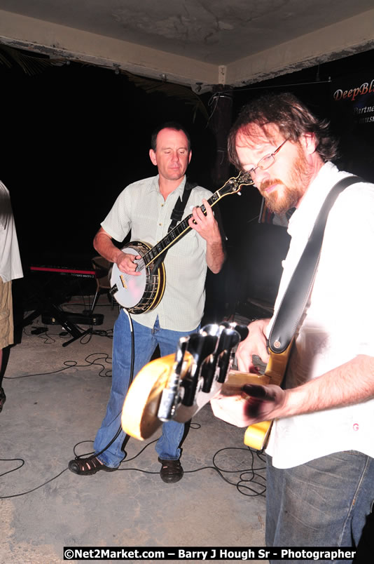 Chinese New Year @ The Sunset Show at Negril Escape - Tuesday, January 27, 2009 - Live Reggae Music at Negril Escape - Tuesday Nights 6:00PM to 10:00 PM - Photographs by Net2Market.com - Barry J. Hough Sr, Photographer/Photojournalist - Negril Travel Guide, Negril Jamaica WI - http://www.negriltravelguide.com - info@negriltravelguide.com...!