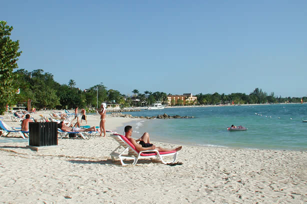 A Photo Walk along Negril's Famous Seven Mile Beach - Negril Travel Guide, Negril Jamaica WI - http://www.negriltravelguide.com - info@negriltravelguide.com...!