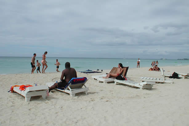 A Photo Walk along Negril's Famous Seven Mile Beach - Negril Travel Guide, Negril Jamaica WI - http://www.negriltravelguide.com - info@negriltravelguide.com...!