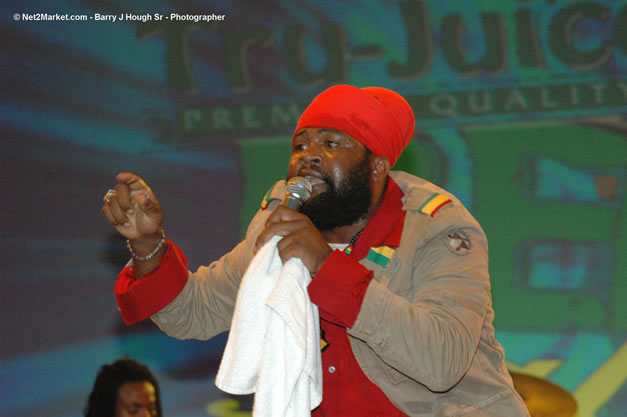 Fanton Mojah @ Tru-Juice Rebel Salute 2007 - Saturday, January 13, 2007, Port Kaiser Sports Club, St. Elizabeth - Negril Travel Guide, Negril Jamaica WI - http://www.negriltravelguide.com - info@negriltravelguide.com...!