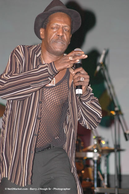 Gregory Isaacs @ Tru-Juice Rebel Salute 2007 - Saturday, January 13, 2007, Port Kaiser Sports Club, St. Elizabeth - Negril Travel Guide, Negril Jamaica WI - http://www.negriltravelguide.com - info@negriltravelguide.com...!