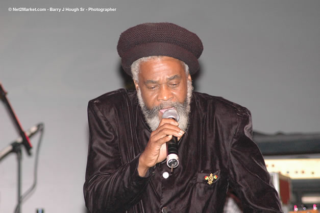 The Abyssinians @ Tru-Juice Rebel Salute 2007 - Saturday, January 13, 2007, Port Kaiser Sports Club, St. Elizabeth - Negril Travel Guide, Negril Jamaica WI - http://www.negriltravelguide.com - info@negriltravelguide.com...!