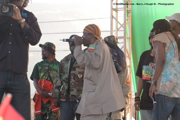 Tony Rebel Closing Tru-Juice Rebel Salute 2007 - Saturday, January 13, 2007, Port Kaiser Sports Club, St. Elizabeth - Negril Travel Guide, Negril Jamaica WI - http://www.negriltravelguide.com - info@negriltravelguide.com...!