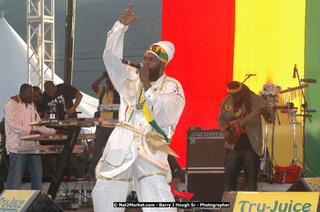 Capleton at Tru-Juice Rebel Salute 2008 - The 15th staging of Tru-Juice Rebel Salute, Saturday, January 12, 2008, Port Kaiser Sports Club, St. Elizabeth, Jamaica W.I. - Photographs by Net2Market.com - Barry J. Hough Sr, Photographer - Negril Travel Guide, Negril Jamaica WI - http://www.negriltravelguide.com - info@negriltravelguide.com...!