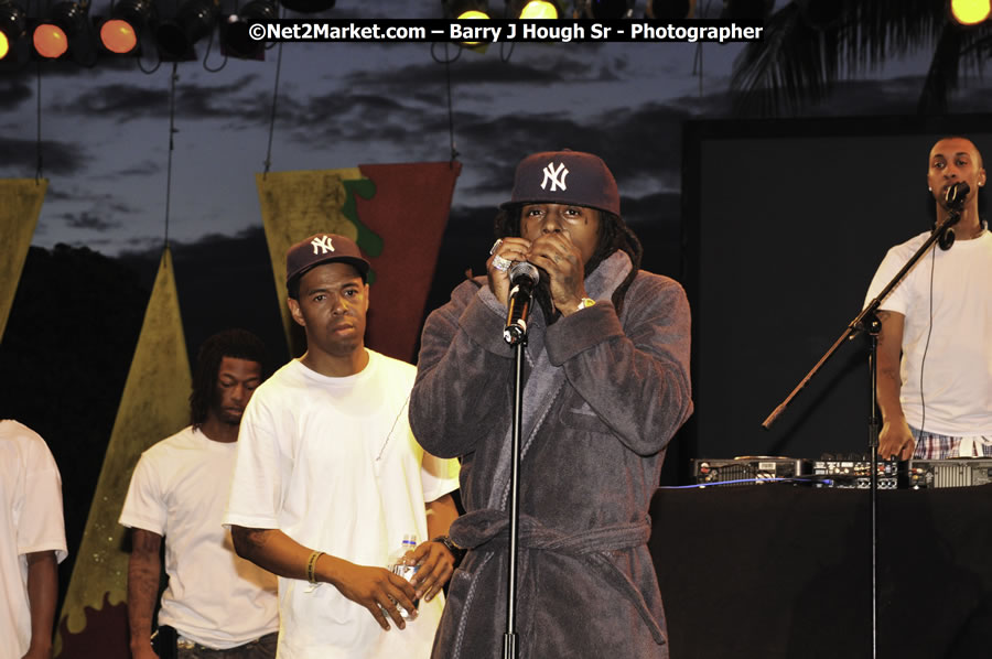 Lil Wayne @ Red Stripe Reggae Sumfest 2008 International Night 2, Catherine Hall, Montego Bay - Saturday, July 19, 2008 - Reggae Sumfest 2008 July 13 - July 19, 2008 - Photographs by Net2Market.com - Barry J. Hough Sr. Photojournalist/Photograper - Photographs taken with a Nikon D300 - Negril Travel Guide, Negril Jamaica WI - http://www.negriltravelguide.com - info@negriltravelguide.com...!