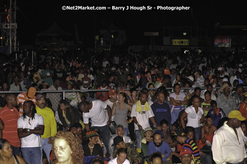 Tarrus Riley @ Red Stripe Reggae Sumfest 2008 International Night 2, Catherine Hall, Montego Bay - Saturday, July 19, 2008 - Reggae Sumfest 2008 July 13 - July 19, 2008 - Photographs by Net2Market.com - Barry J. Hough Sr. Photojournalist/Photograper - Photographs taken with a Nikon D300 - Negril Travel Guide, Negril Jamaica WI - http://www.negriltravelguide.com - info@negriltravelguide.com...!