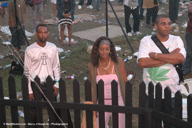 Venue - Audience at Red Stripe Reggae Sumfest 2006 - The Summit - Jamaica's Greatest, The World's Best - Saturday, July 22, 2006 - Montego Bay, Jamaica - Negril Travel Guide, Negril Jamaica WI - http://www.negriltravelguide.com - info@negriltravelguide.com...!