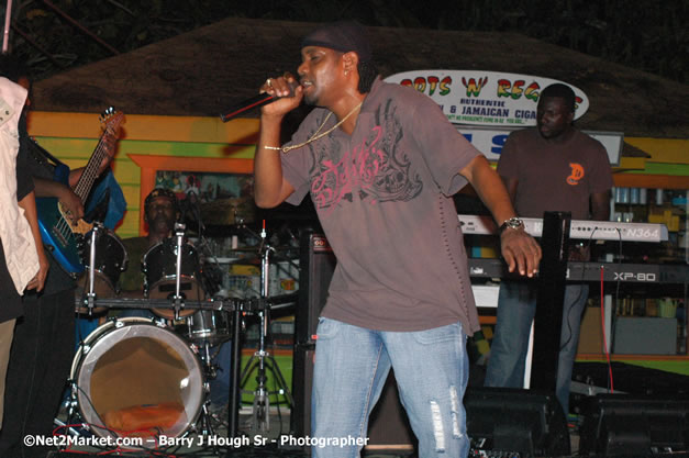 Tarrus Riley, Jimmy Riley, and Dwayne Stephensen - Money Cologne Promotions in association with "British Link Up" presents Summer Jam featuring She's Royal Tarrus Riley & Jimmy Riley - Plus Ras Slick, Sham Dawg, and Whiskey Bagio @ Roots Bamboo, Norman Manley Boulevard, Negril, Jamaica W.I. - Backed up Dean Fraser & The Hurricanne Band - MC Barry G and Rev. BB - July 25, 2007 - Negril Travel Guide.com, Negril Jamaica WI - http://www.negriltravelguide.com - info@negriltravelguide.com...!