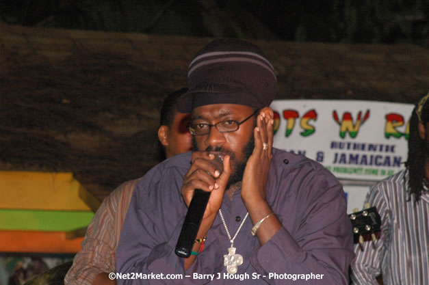 Tarrus Riley, Jimmy Riley, and Dwayne Stephensen - Money Cologne Promotions in association with "British Link Up" presents Summer Jam featuring She's Royal Tarrus Riley & Jimmy Riley - Plus Ras Slick, Sham Dawg, and Whiskey Bagio @ Roots Bamboo, Norman Manley Boulevard, Negril, Jamaica W.I. - Backed up Dean Fraser & The Hurricanne Band - MC Barry G and Rev. BB - July 25, 2007 - Negril Travel Guide.com, Negril Jamaica WI - http://www.negriltravelguide.com - info@negriltravelguide.com...!