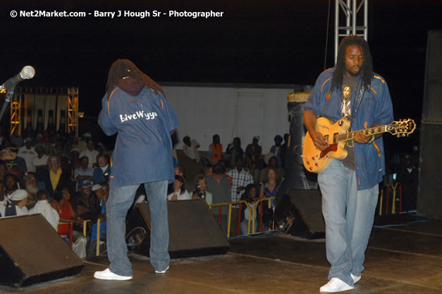 Live Wyah Band - Smile Jamaica, Nine Miles, St Anns, Jamaica - Saturday, February 10, 2007 - The Smile Jamaica Concert, a symbolic homecoming in Bob Marley's birthplace of Nine Miles - Negril Travel Guide, Negril Jamaica WI - http://www.negriltravelguide.com - info@negriltravelguide.com...!