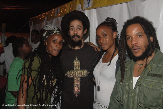 Damian Marley - Red Stripe Reggae Sumfest 2006 - The Summit - Jamaica's Greatest, The World's Best - Saturday, July 22, 2006 - Montego Bay, Jamaica - Negril Travel Guide, Negril Jamaica WI - http://www.negriltravelguide.com - info@negriltravelguide.com...!