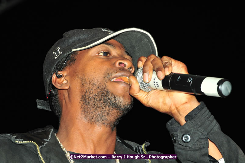 Usain Bolt of Jamaica - The Fastest Man In The World  - Usain Bolt Homecoming Celebrations Concert at the William Knibb High School Play Field, Trelawny - Ice, Ding Dong, Ravers Clavers, D'Angel, Voicemail, RDX and Dancers, Wayne Marshall, Tammi Chynn, Bugle, Nero, Tanya Stephens, Richie Spice, Kip Rich,and Shaggy - Photographs by Net2Market.com - Barry J. Hough Sr. Photojournalist/Photograper - Photographs taken with a Nikon D300 - Negril Travel Guide, Negril Jamaica WI - http://www.negriltravelguide.com - info@negriltravelguide.com...!