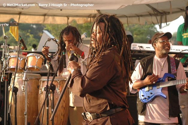 Luciano @ Western Consciousness 2007 - Presented by King of Kings Productons - Saturday, April 28, 2007 - Llandilo Cultural Centre, Savanna-La-Mar, Westmoreland, Jamaica W.I. - Negril Travel Guide, Negril Jamaica WI - http://www.negriltravelguide.com - info@negriltravelguide.com...!